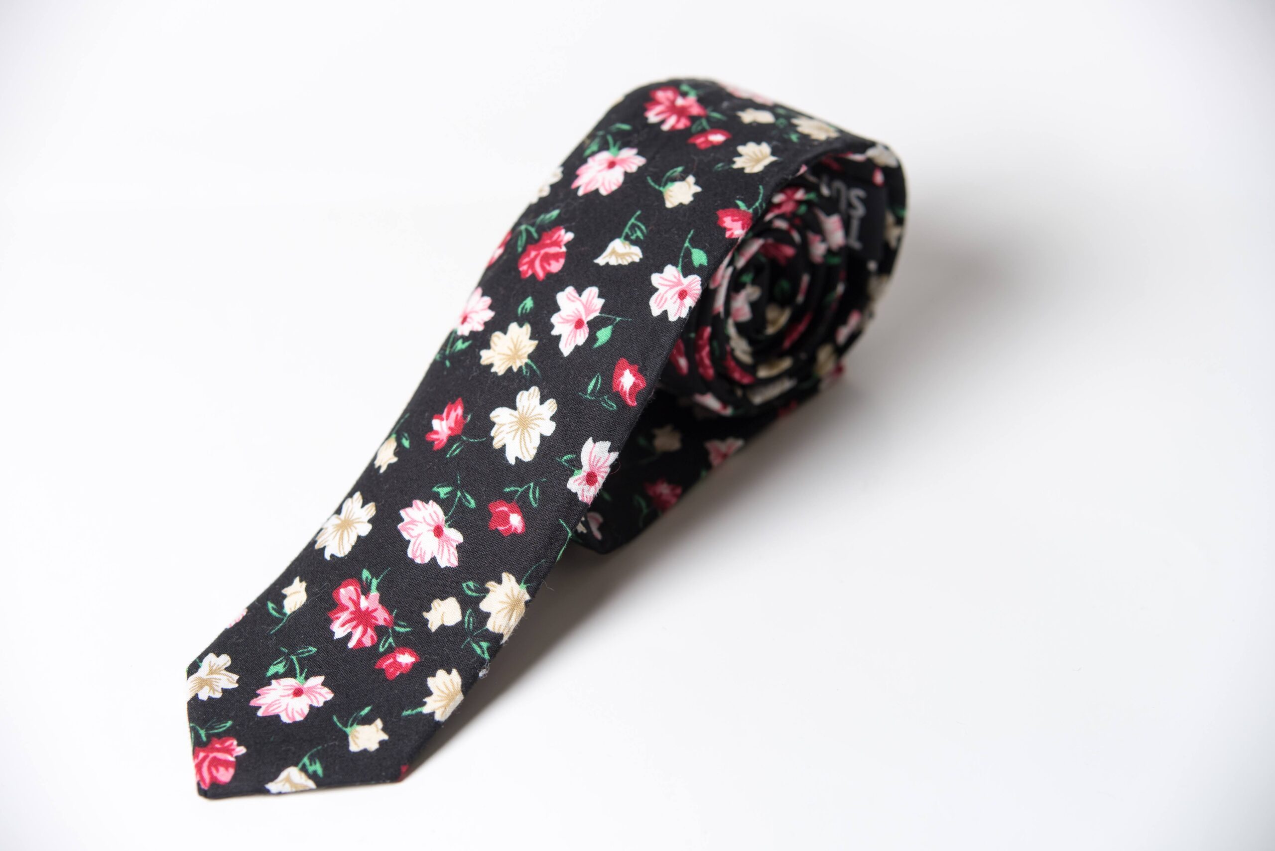 Set Corbata, paño y colleras. Modelo Black Copper